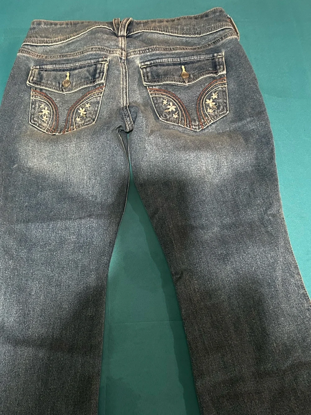Hollister Medium Blue Washed Denim Jeans 26 SHORT